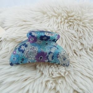 L Erickson Small Petite Flower Jaw Hair Clip